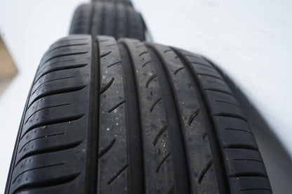 Ford C Max Mondeo Volvo V40 Pneus Hiver 215 45 17 Pouces 5x108
