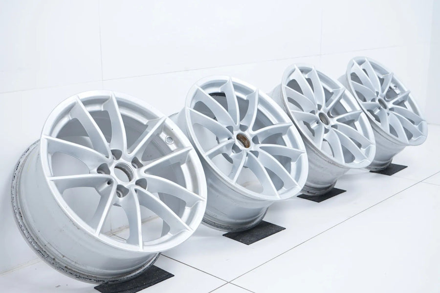 4 x Originální hliníkové disky BMW 5er G30 G31 17 palců 618 6868217