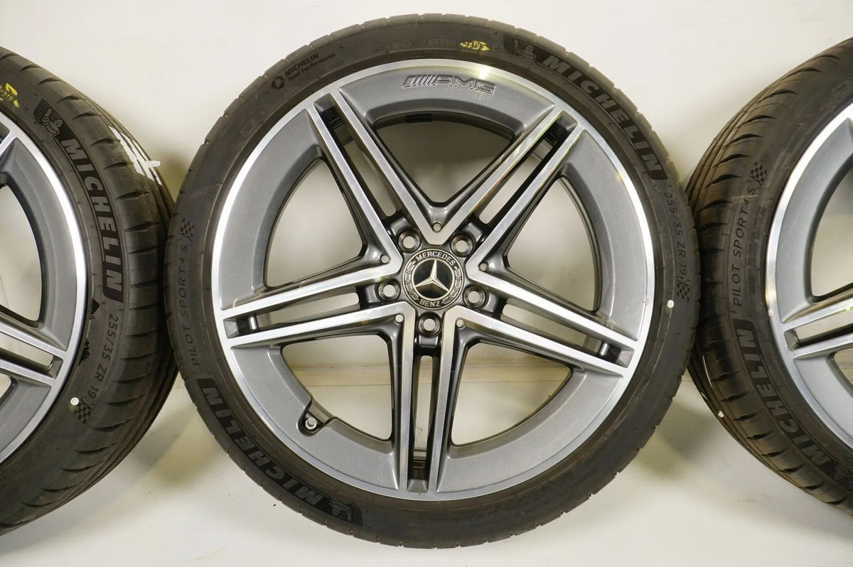 Mercedes AMG CLA45 S W118 C118 summer wheels 255 35 19 inch Detailansicht 4