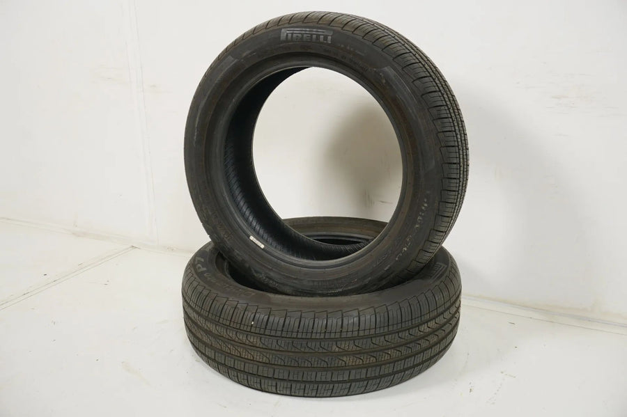 2x All-weather all-season tires 205/55/17 inch Pirelli approx. 7 mm tread depth DOT17 MO RFT