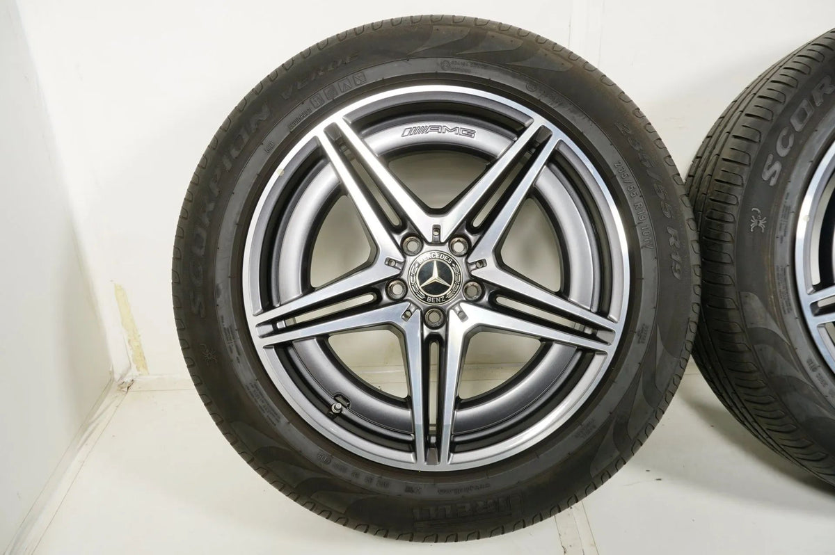 Mercedes EQC 19 inch AMG alloy wheels summer wheels summer tires 235 55 255 50 R19 Detailansicht 3