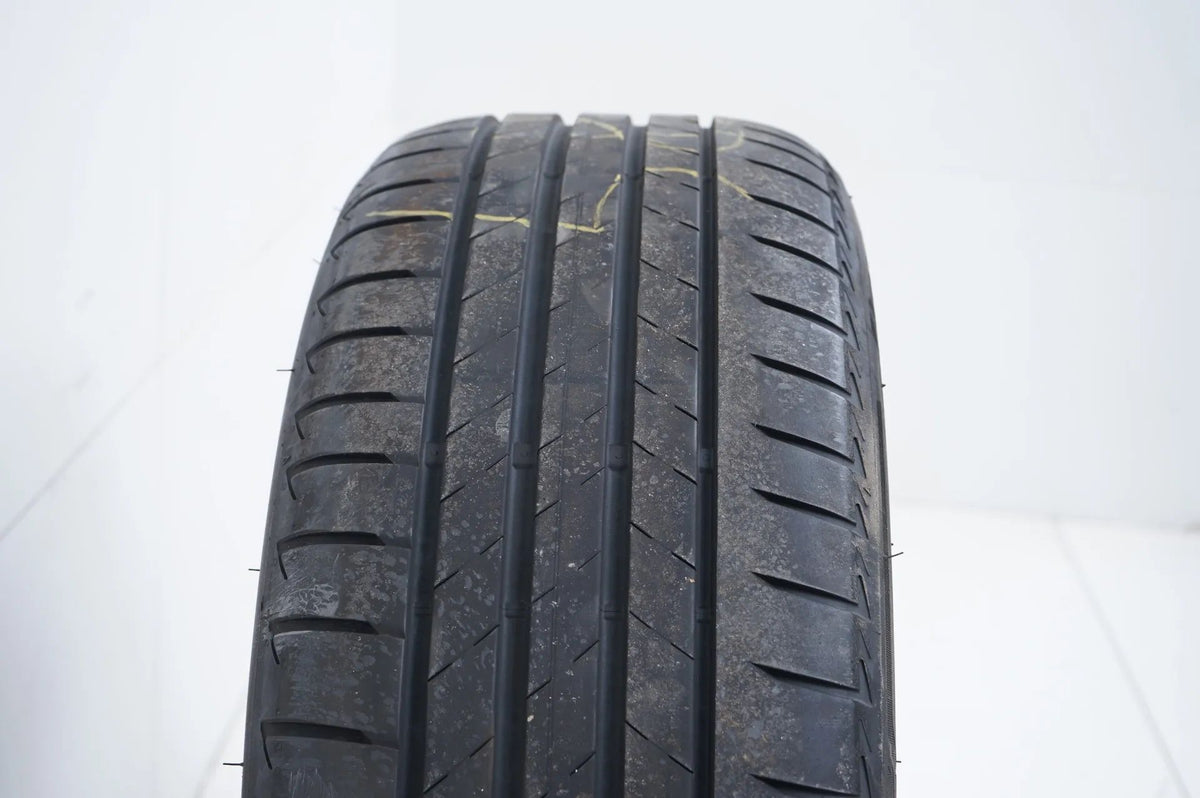 2 x Sommerreifen 235 55 18 Zoll Bridgestone DOT20 ca.6 mm MO Detailansicht 5