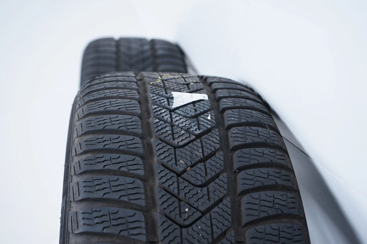 Mercedes C-Class W206 winter tires/wheels 225/45/18 inch Detailansicht 14