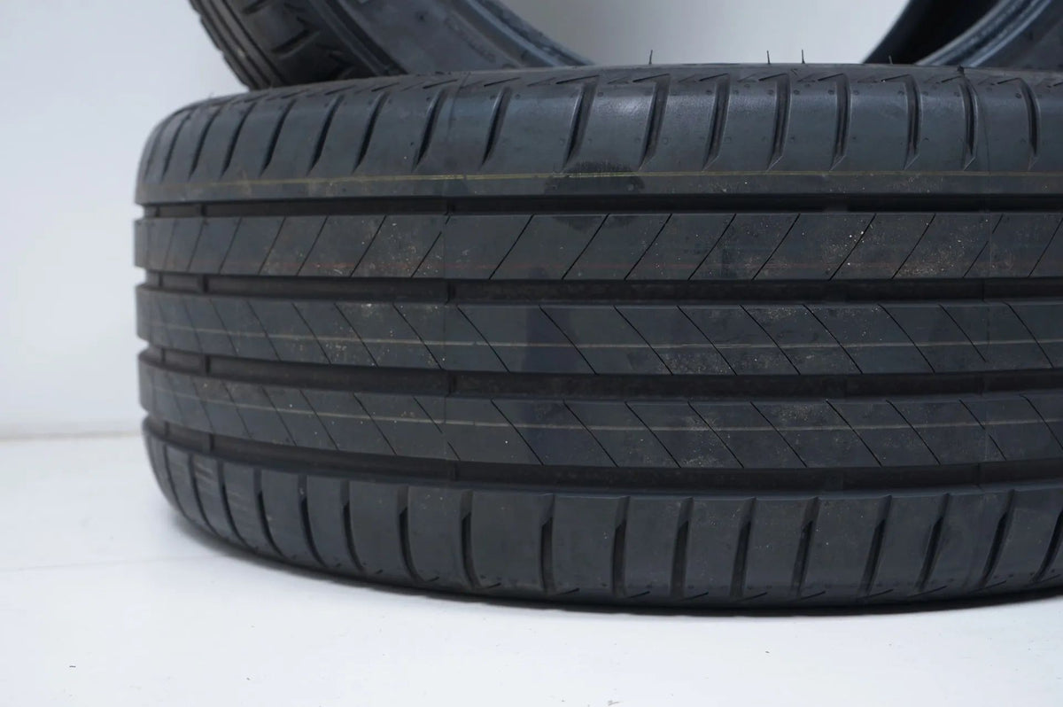 2 x NEU Sommerreifen 255 45 19 Zoll Bridgestone DOT23/22 MO Detailansicht 6
