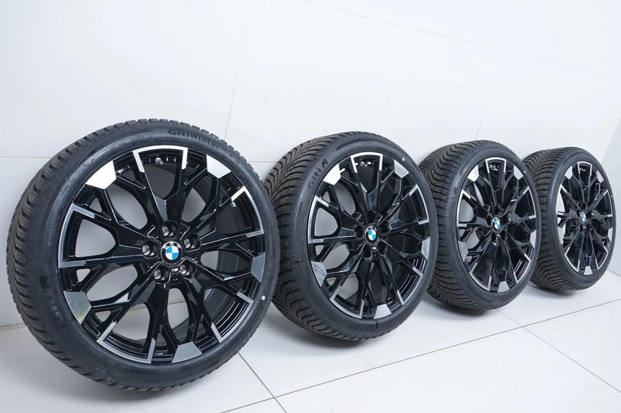 Like new BMW 1 Series F70 winter tires/wheels 225/40/19 inch 977M