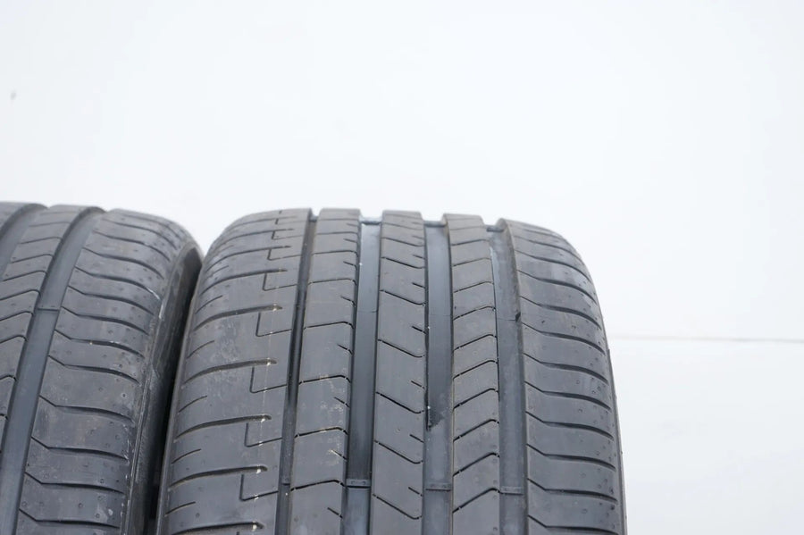 2x DEMO Sommerreifen 265 40 21 Zoll Pirelli DOT22  MO