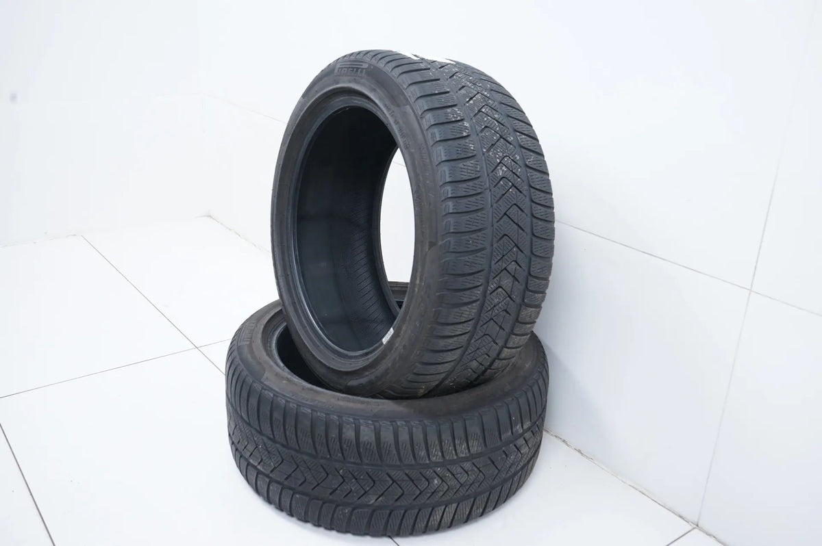 2x Winterreifen 275 40 18 Zoll Pirelli ca.4 mm DOT21/20 MO Detailansicht 4