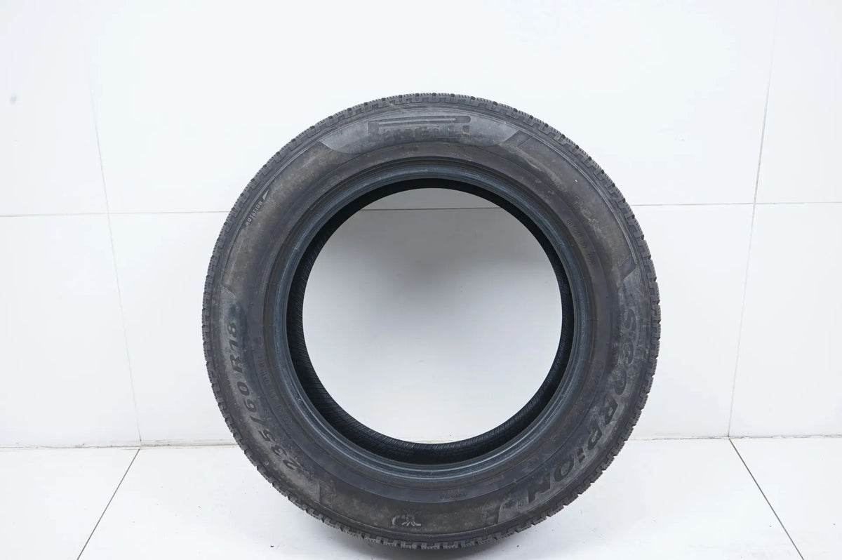 1x Winterreifen Pirelli 235 60 18 Zoll DOT19 MO ca.6mm Detailansicht 2