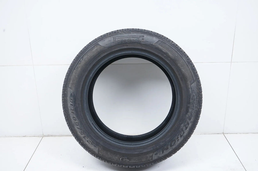 1x Winterreifen Pirelli 235 60 18 Zoll DOT19 MO ca.6mm