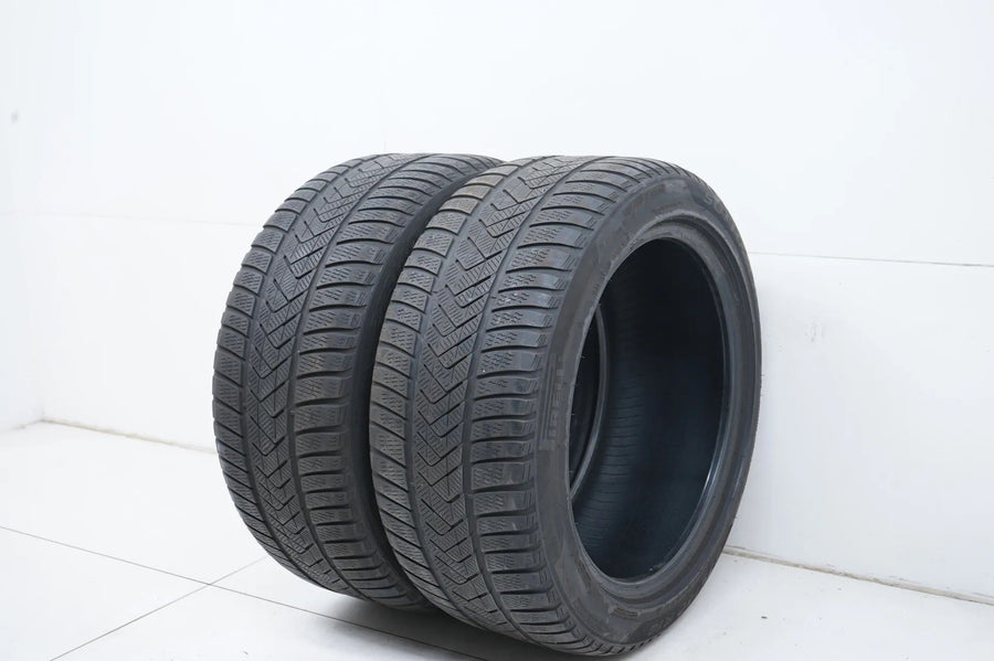 2x Winterreifen 275 40 18 Zoll Pirelli ca.4 mm DOT19 MO