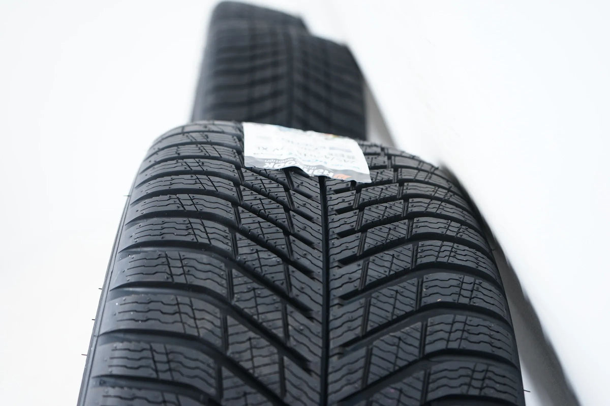 WieNeu Mercedes C Klasse W206 Winterräder NEU Winterreifen 18 Zoll A2064014700 Detail view 9