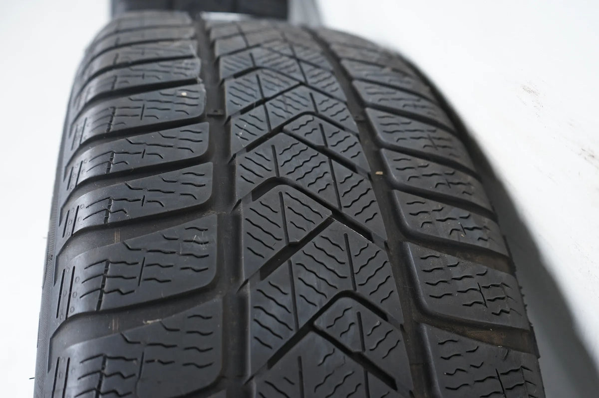Mercedes Classe C W206 pneus hiver roues hiver 225 45 18 pouces A2064014900 Vue détaillée 9