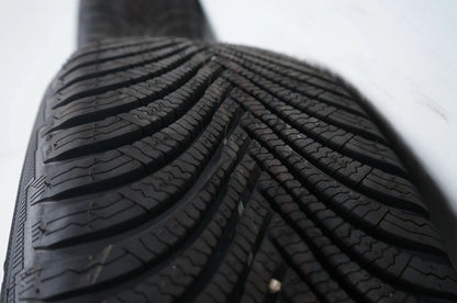 Audi Q2 81A Winterräder Winterreifen 215 55 17 Zoll 8mm 81A601025C