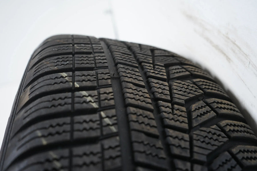 Mercedes A B Klasse W177 B247 Winterreifen Winterräder 17 Zoll A1774010400