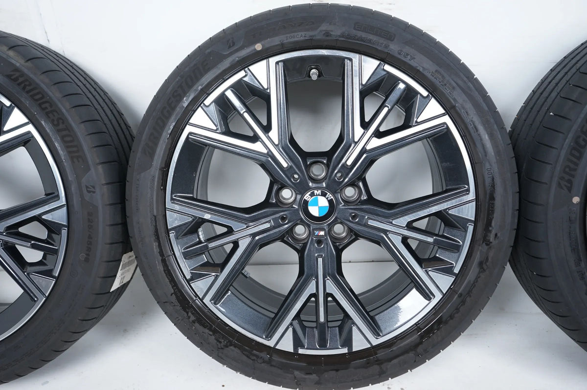 BMW 1 Series 2 Series F70 F74 summer wheels summer tires 225 45 18 inch 975M 5A35E68 Detail view 4