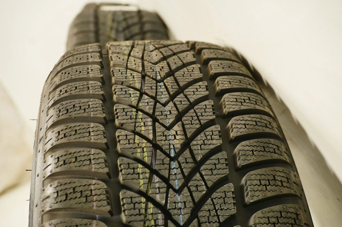 Original Mercedes GLA X156W156 Alufelgen Winterräder Winterreifen 215 55 R18 8mm Detail view 9