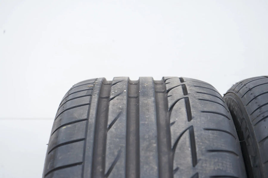 2x Sommerreifen Bridgestone 245 45 19 Zoll ca.6mm DOT19 MO