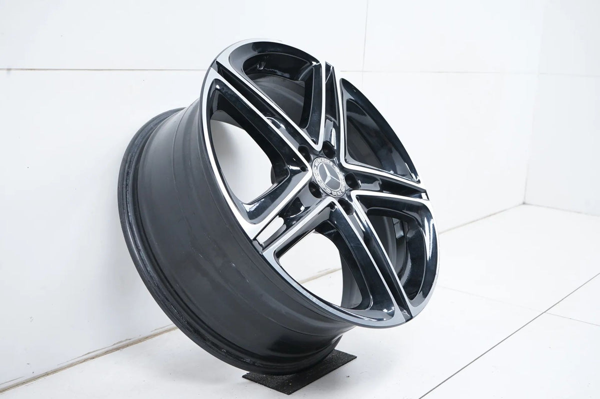 1 x Hliníkový disk Mercedes E třídy W238 19 palců A2384010300 8J ET43 Detailní zobrazení 4