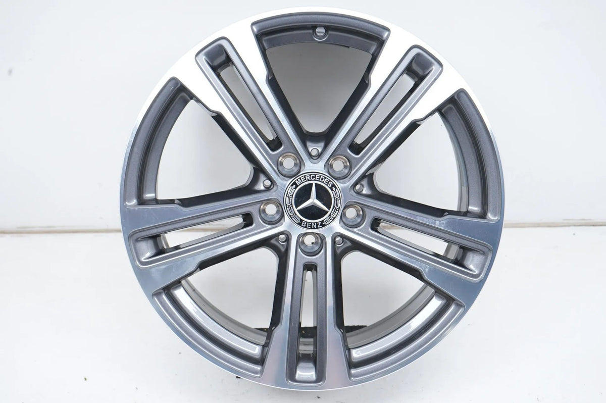 1 x Mercedes E třída W213, hliníkový disk 18 palců A2134015700 8J ET43