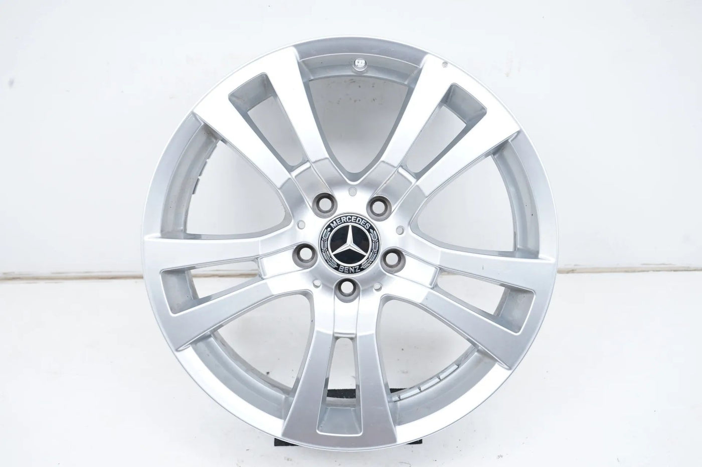 1 x Mercedes GLK-Class X204 Alloy Wheel 18 Inch A2044012902 7.5J