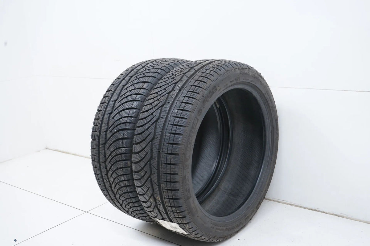 2x Michelin winter tires 215 45 18 inch DOT21 approx. 7mm tread depth MO Detail view 3