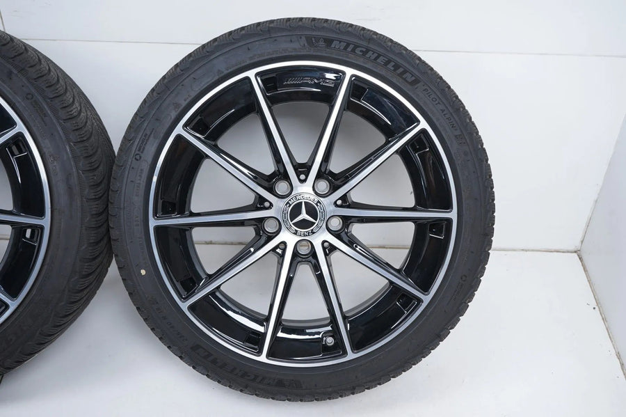 Roues et pneus hiver Mercedes CLA35 C118, dimensions 235/40/18 pouces