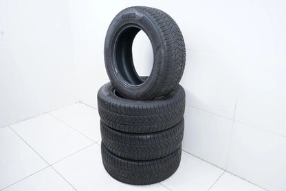 4x Winterreifen Pirelli 235 65 17 Zoll DOT20 MO ca.4 mm