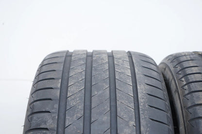 2 pneus été Bridgestone 255/45 R19 pouces, profondeur de sculpture d'environ 5 mm, DOT 21 MO