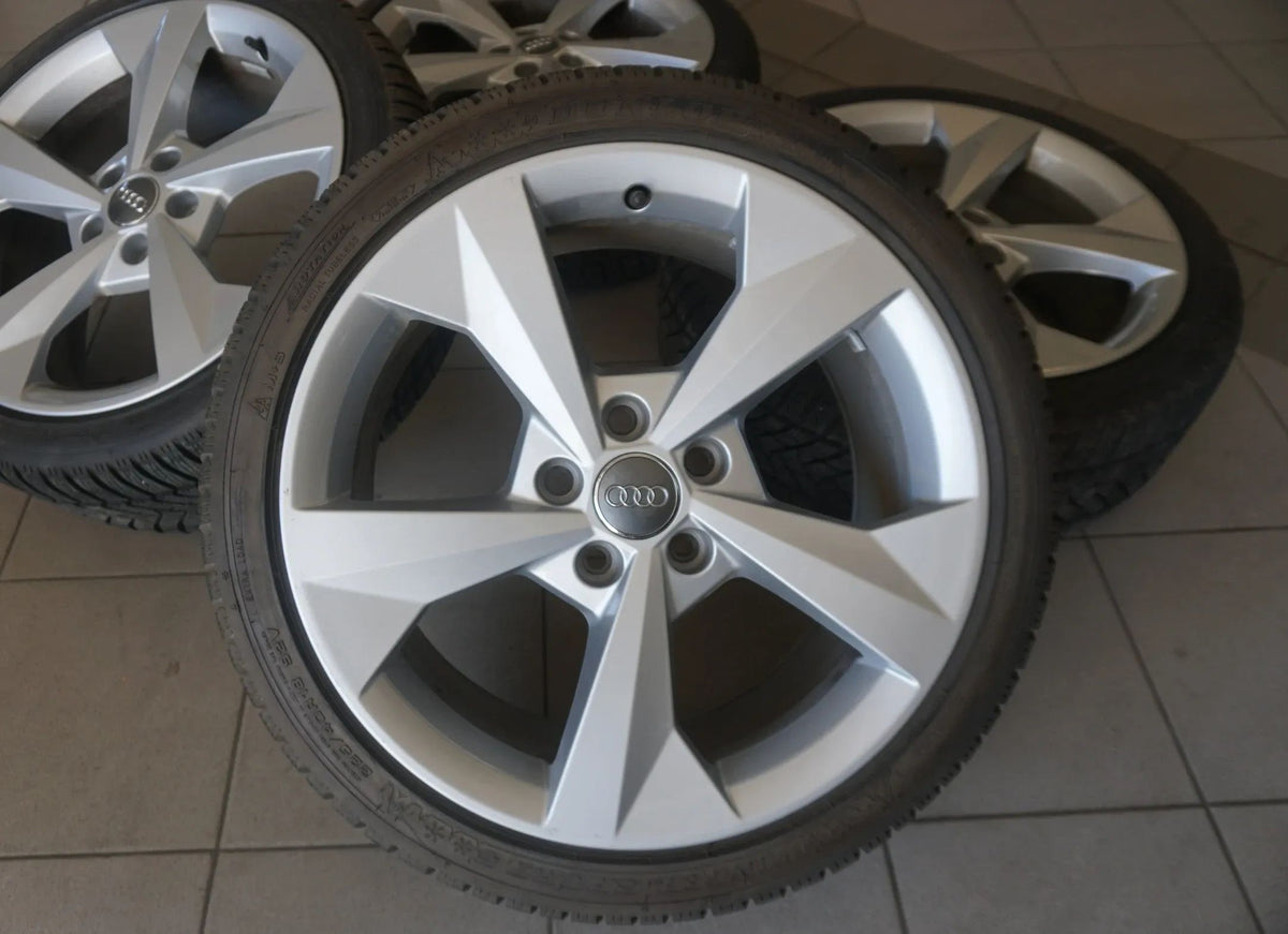 Original Audi A3 8Y 18 Zoll Alufelgen Winterräder Winterreifen 225 40 R18 9mm Vue détaillée 2