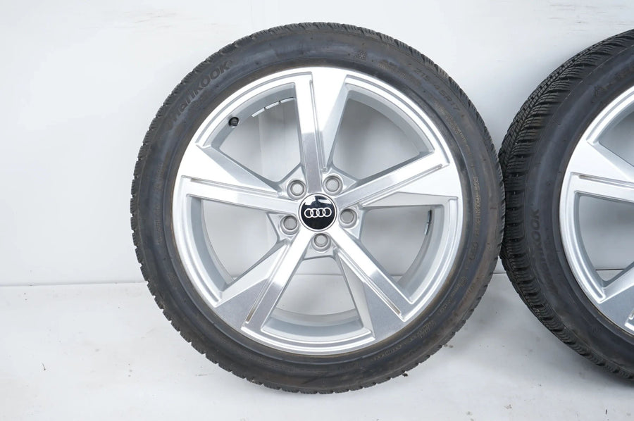 Audi A1 GB Allwetterräder mit neuen Allwetterreifen 215 45 17 Zoll 82A601025G
