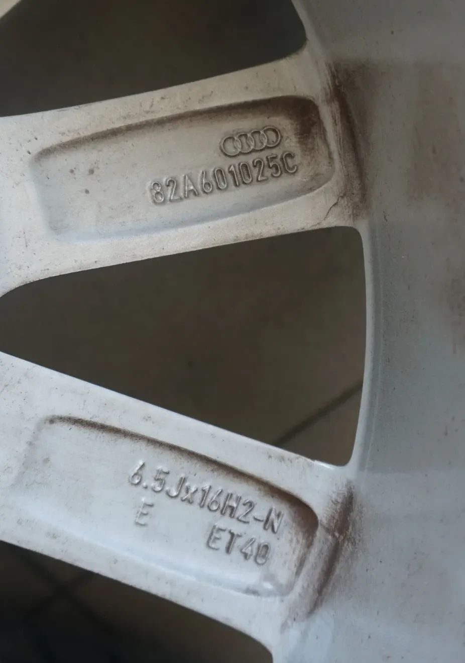 Original Audi A1 GB Citycarver Allstreet Alufelgen Winterreifen 205 60 R16 8mm Vue détaillée 4