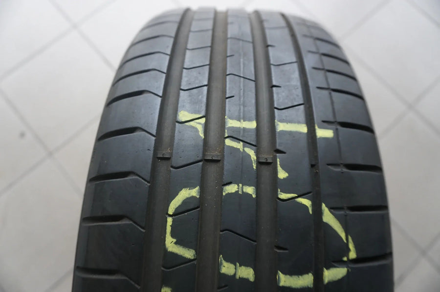 1 X 225 40 R19 93Y Sommerreifen Pirelli P Zero PZero * 5,5mm 2021