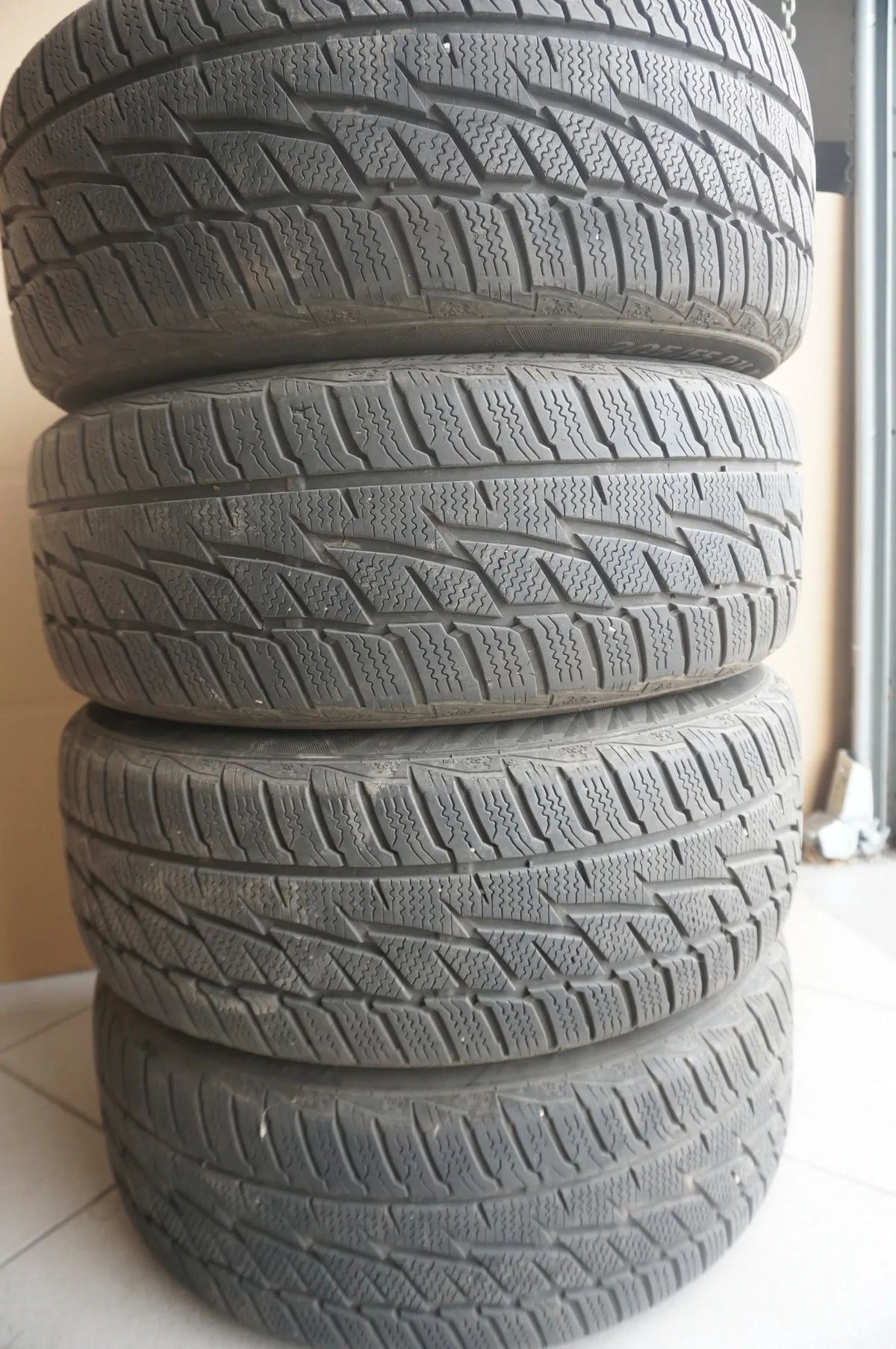 Original VW Passat 3C B6 B7 Stahlfelgen Winterreifen 205 55 R16 6mm Vue détaillée 5