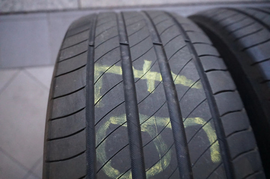 2 X 215 55 R17 94V Pneus été Michelin Primacy 4 2023 3mm