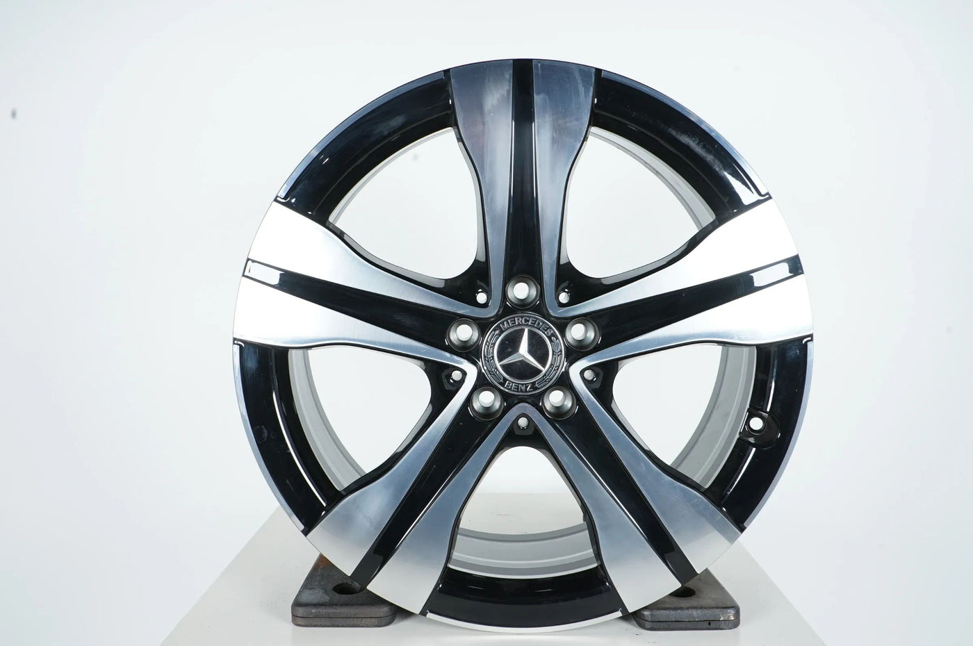 1x Mercedes EQA EQB H243 X243 Alufelge 19 Zoll A2434011500 7,5J ET53,5