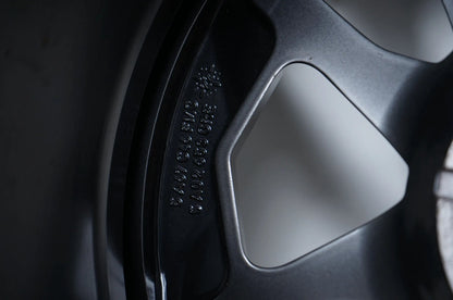 BMW iX i20 Winterreifen Winterräder 235 60 20 Zoll 1002 5A02653