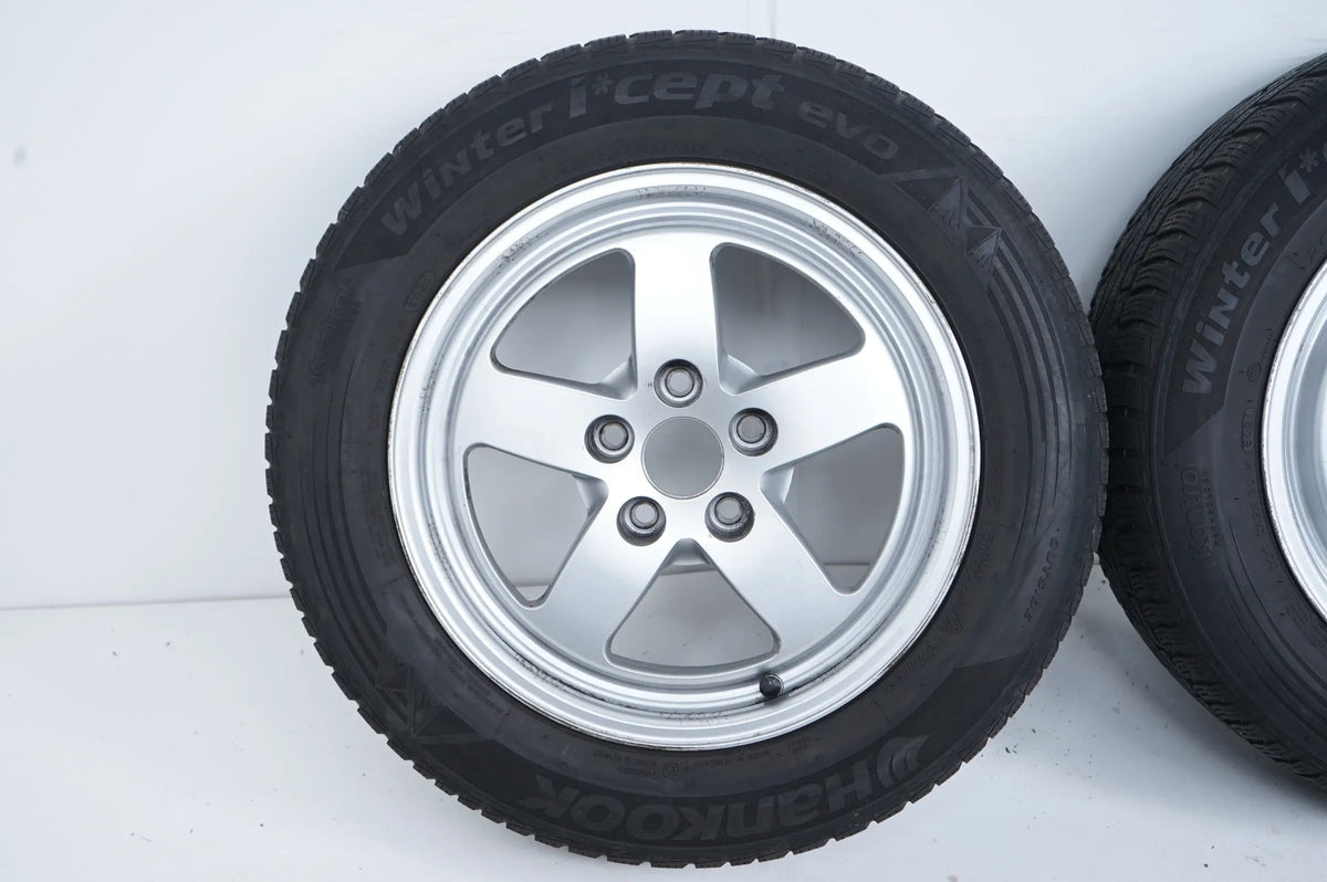 Pneus/jantes hiver Audi A4 B9 8W 205/60 R16 Detailansicht 3