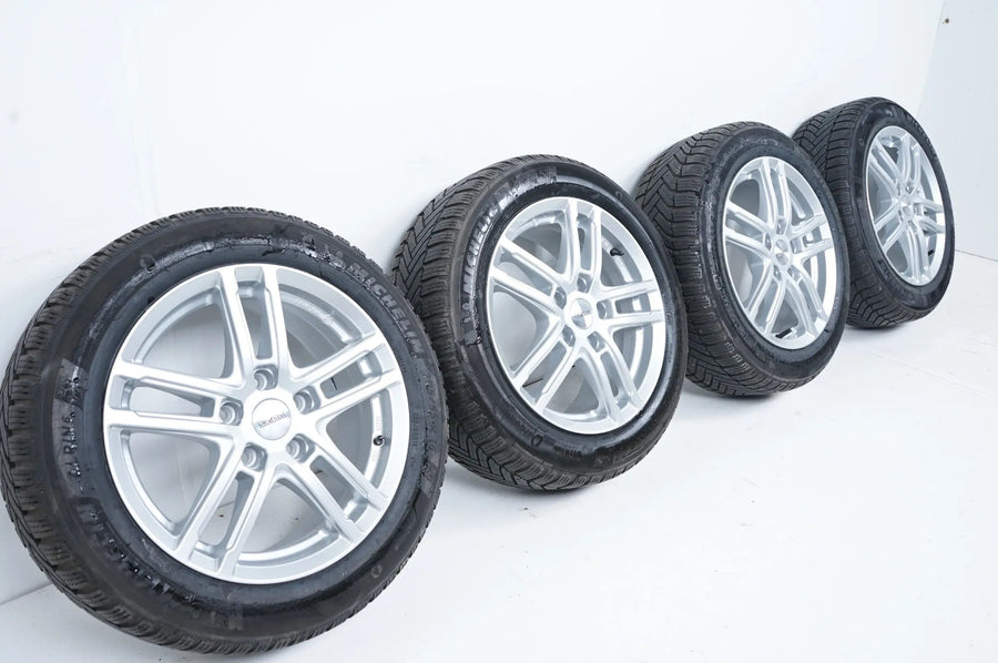 BMW Série 1 Série 2 F40 F44 Roues d'hiver Pneus d'hiver 225 55 16 pouces 7mm