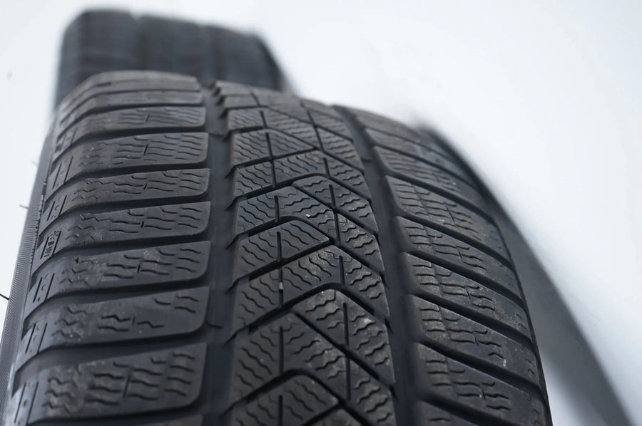 Mercedes Classe E W213 Jantes hiver Pneus hiver 245 40 19 pouces