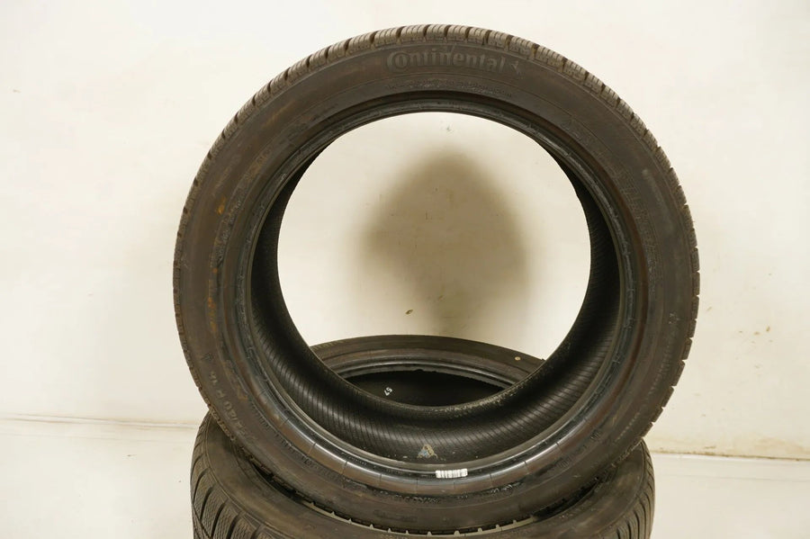 2 x Winterreifen Continental 255 40 18 Zoll DOT18 Bmw* ca.7mm