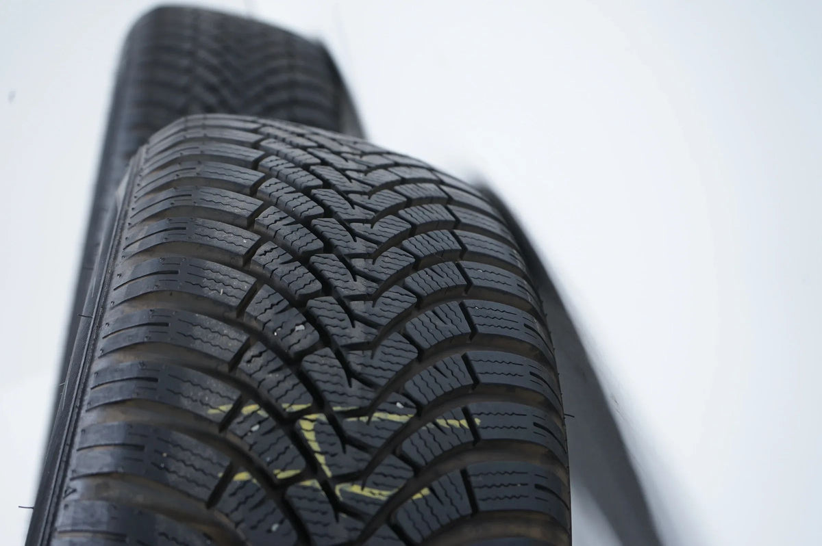Nissan Qashqai Winter Wheels Winter Tires 215 60 17 Inch KB409-HV200 Detailansicht 10
