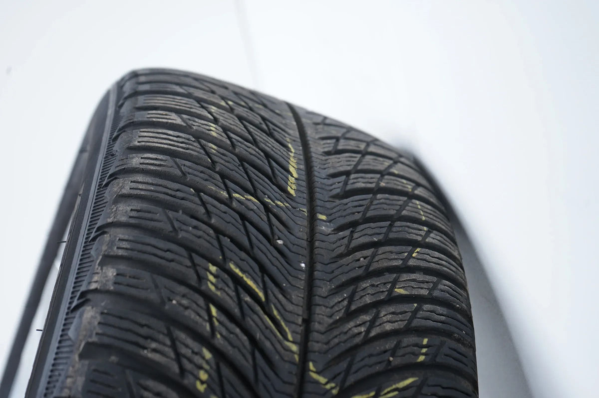 Pneus hiver et jantes hiver 17 pouces pour Mercedes Classe C Hybride W206 Detailansicht 11