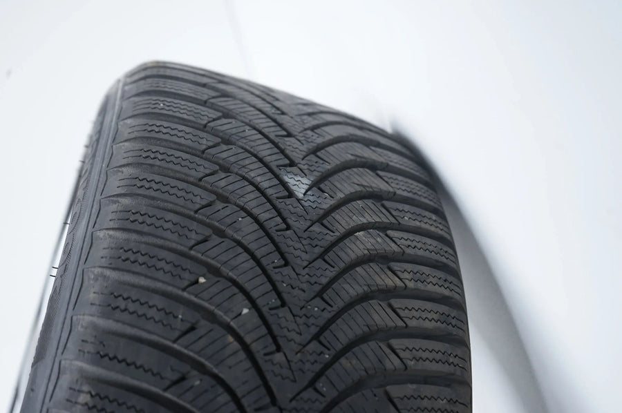 Audi A4 B7 Winterräder Winterreifen 225 45 17 Zoll 7,5J ET36