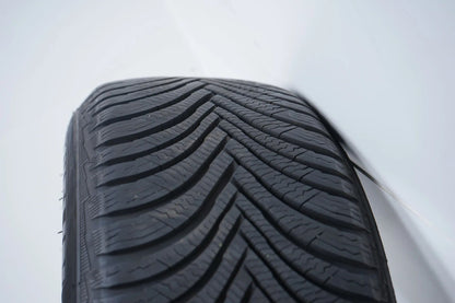 Mercedes A B Klasse W177 B247 Allwetterräder mit neuen Allwetterreifen 16 Zoll