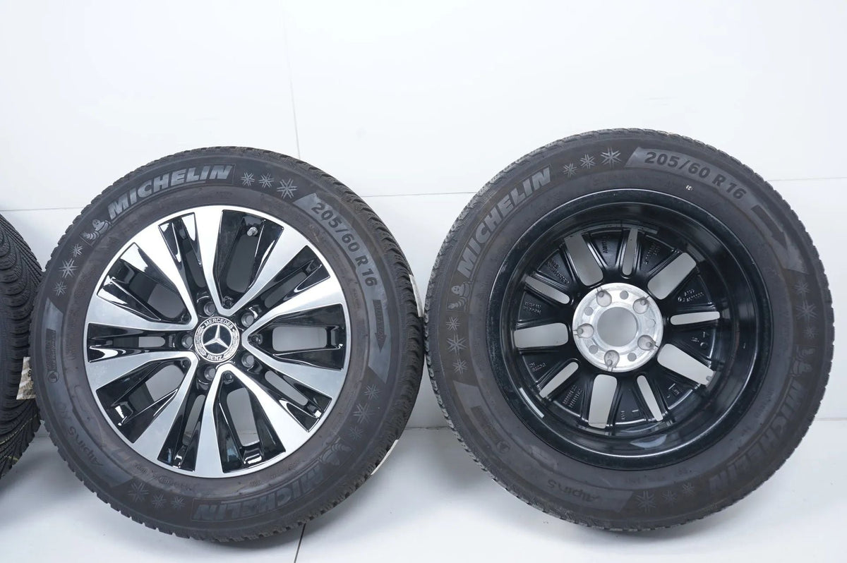 Mercedes A B Klasse W177 W247 Allwetterräder mit neuen Allwetterreifen 16 Zoll
