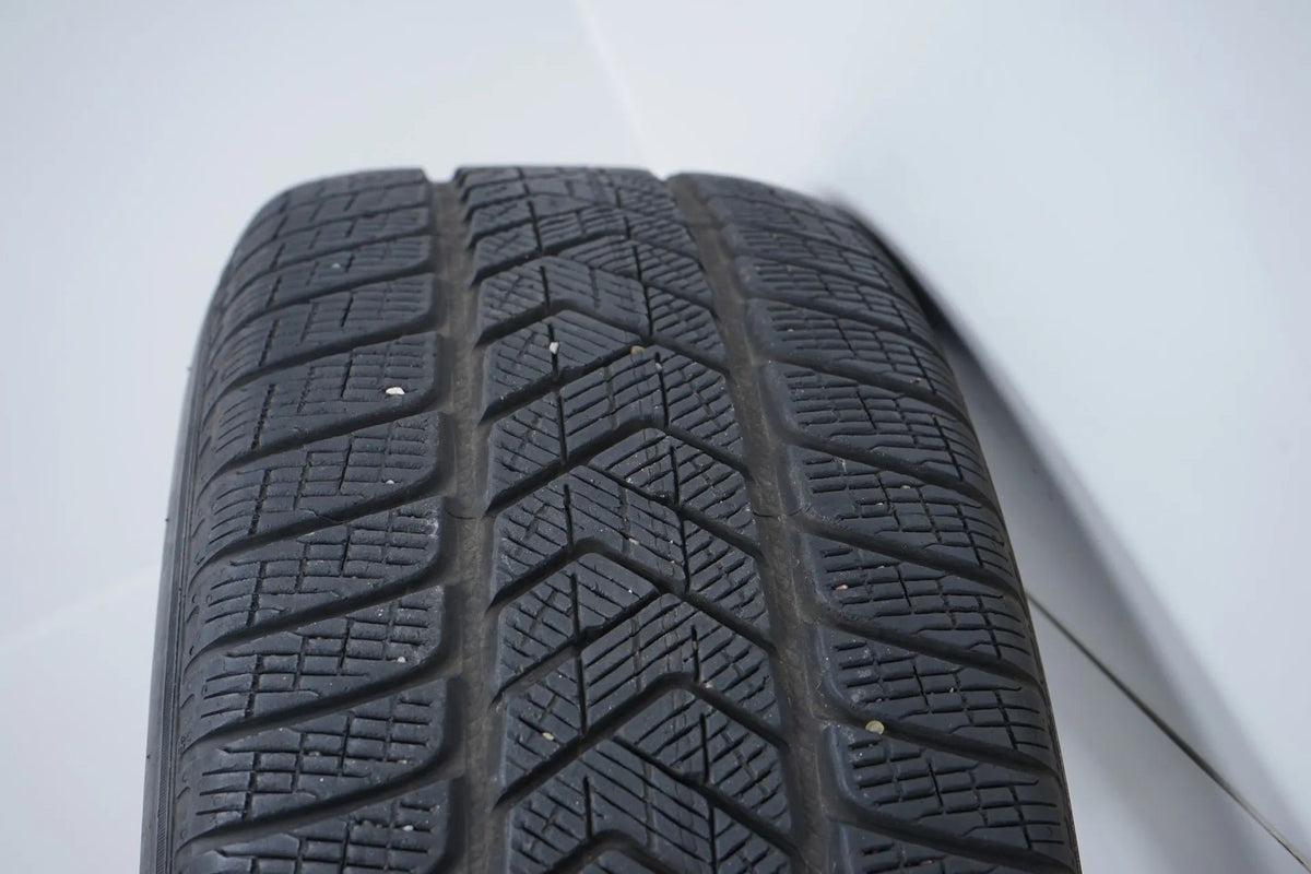 Jaguar F-Pace winter tires/wheels 255/60 R18 HK83-1007-AA Detailansicht 12
