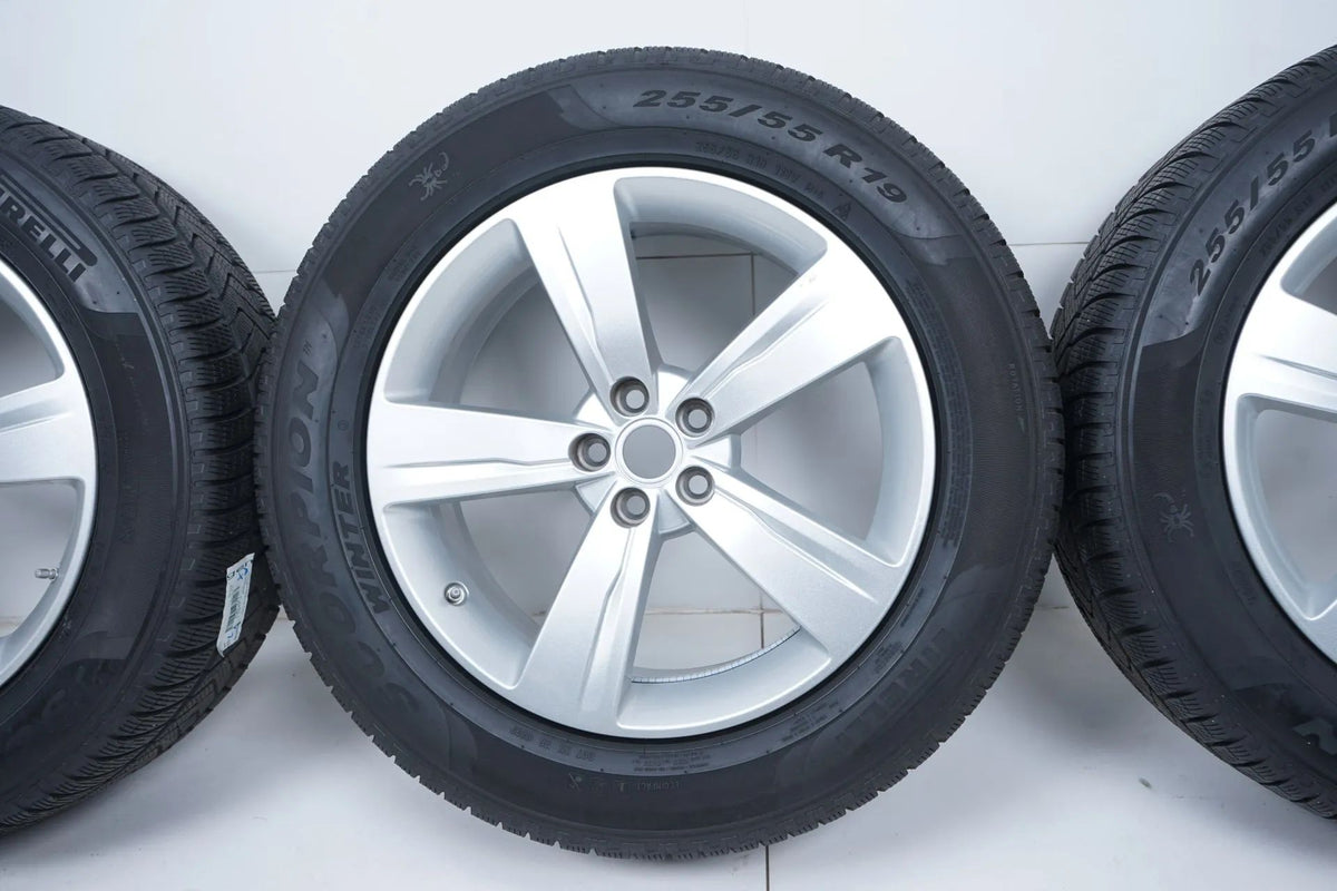 Land Rover Range Velar winter tires/wheels 255/55/19 inch Detailansicht 5