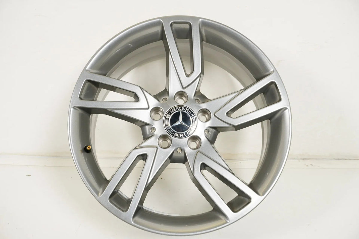 1 x NOVÝ Mercedes třídy C W204 hliníkový disk 18 palců A2044019202 8,5J Detailní zobrazení 2