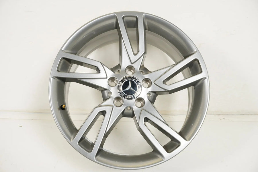 1 x NOVÝ Mercedes třídy C W204 hliníkový disk 18 palců A2044019202 8,5J