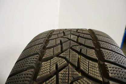 2x Like New Dunlop Winter Tires 255 55 19 inch approx. 7.5 mm DOT18 MO